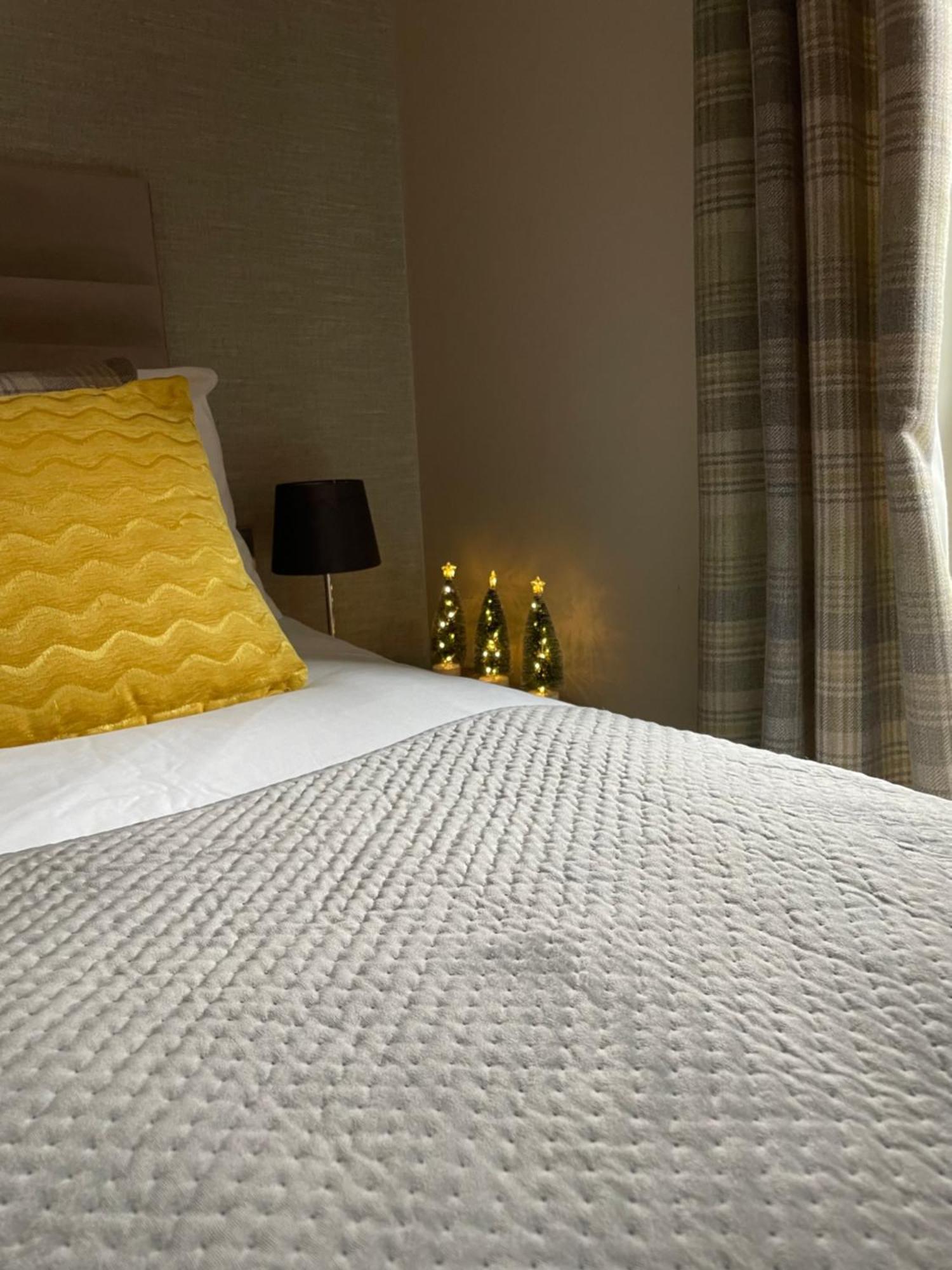 York Staycation With Free Parking Экстерьер фото